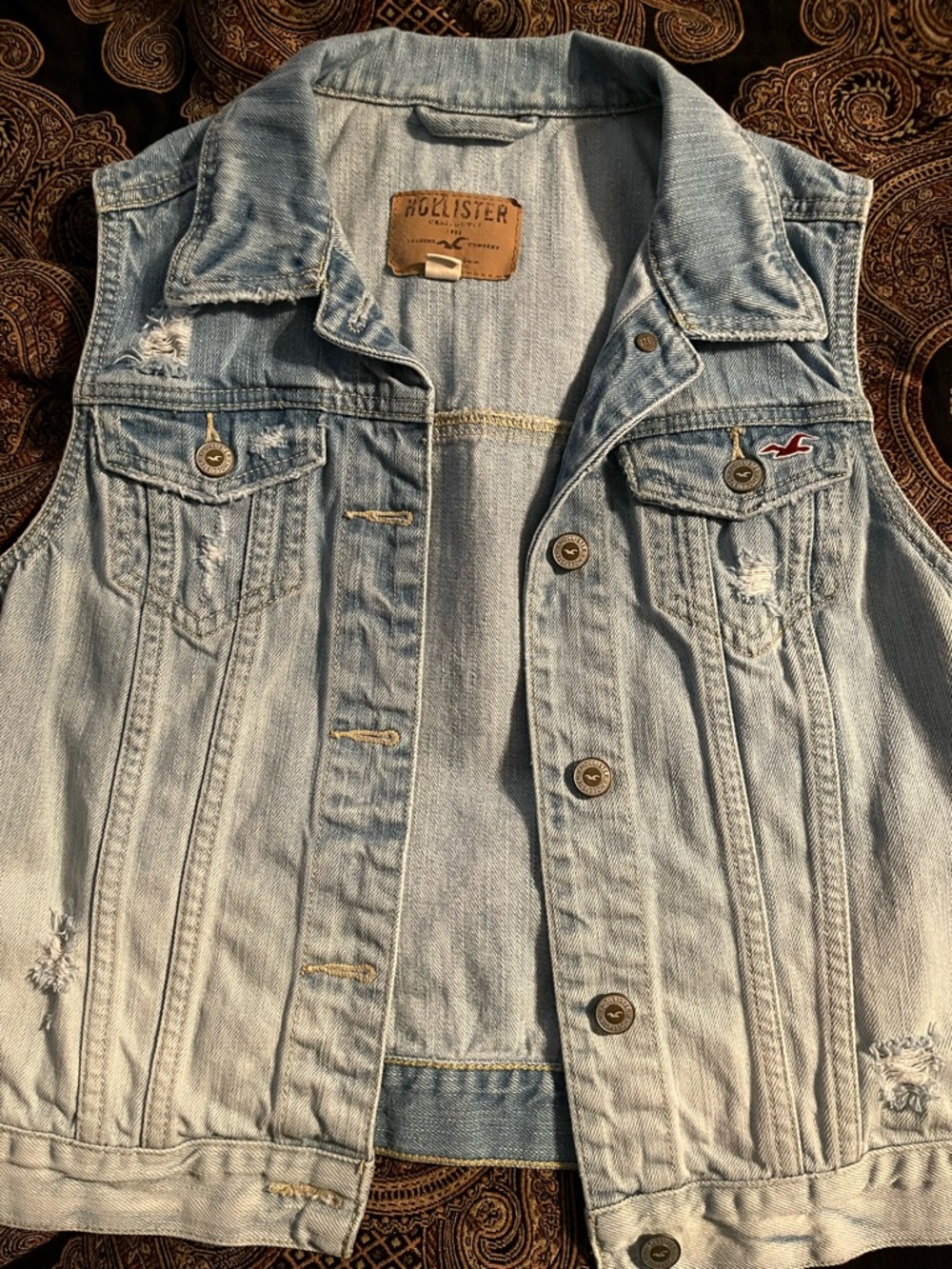 Hollister Light Blue Denim Vest with Leather Logo Patch size Medium